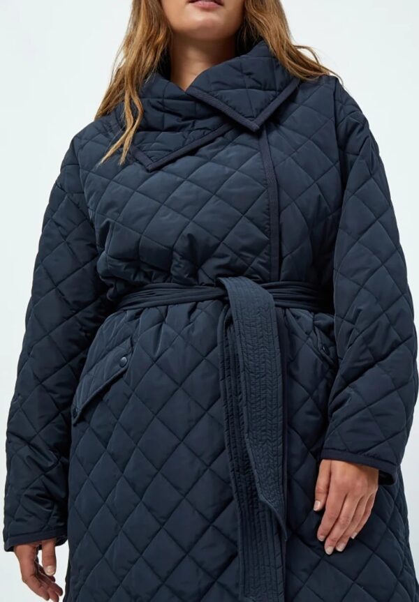 Καπιτονέ παλτό Plus Size Lucy Peppercorn