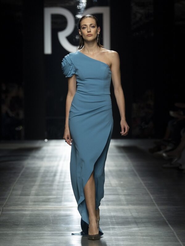 Γαλάζιο φόρεμα με έναν ώμο Rinascimento