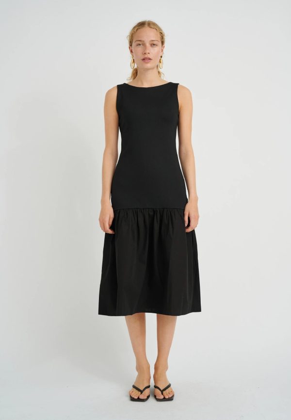 Μαύρο μίντι φόρεμα Zefine InWear