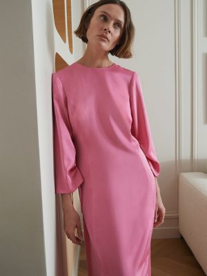 Ροζ σατέν μακρύ φόρεμα Mehina Inwear